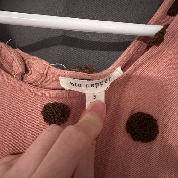 Rust orange colored 3d polka dot top. - Picture 5 of 5